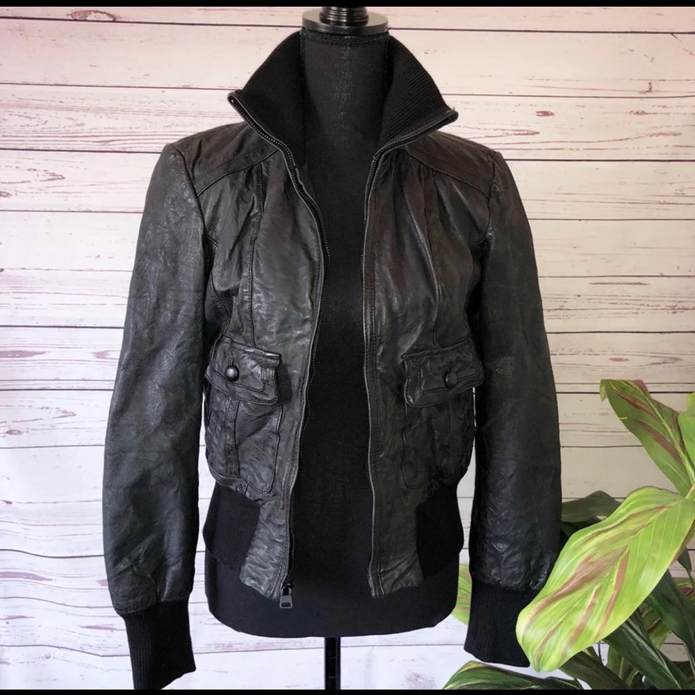 Womens Levi’s leather moto jacket size small